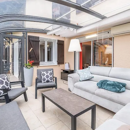 Alpiloc - Town House With Garden And Winter Lounge בית נופש *